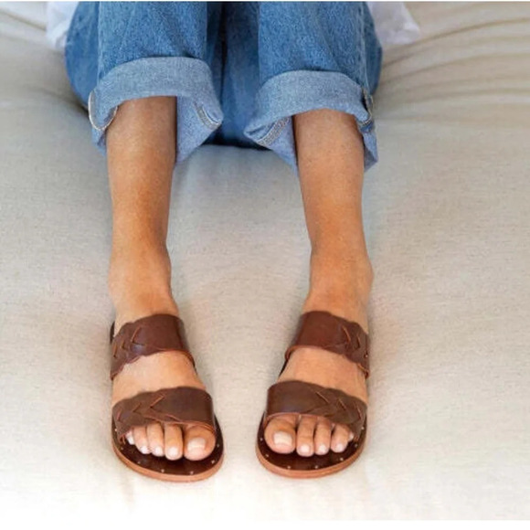 beek DARTER Chocolate Sandals, Size 7, EUC - Picture 1 of 12
